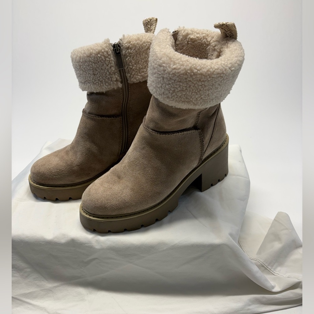 Dolce Vita Sherpa Trim Heeled Ankle Boots Boho Embroidery Lug Sole Taupe 7.5